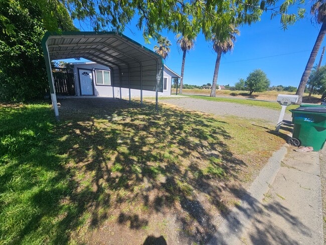 Building Photo - Home for Rent in Corning! 2 Bedroom 1 Bathroom PLUS Bonus Room