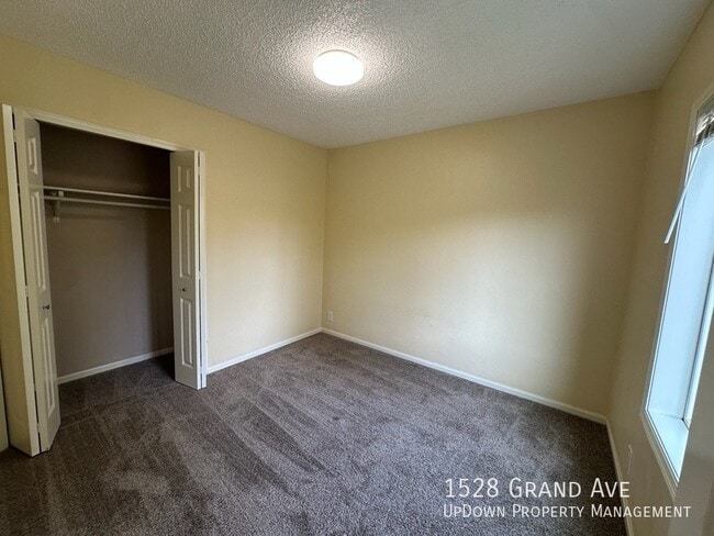 Building Photo - 1528 Grand Ave