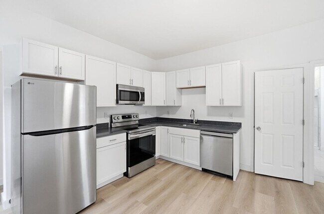 Building Photo - 568 Hale Ave