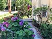 Building Photo - 28 Beaconsfield Rd