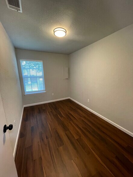 Building Photo - 4525 Merida Ave