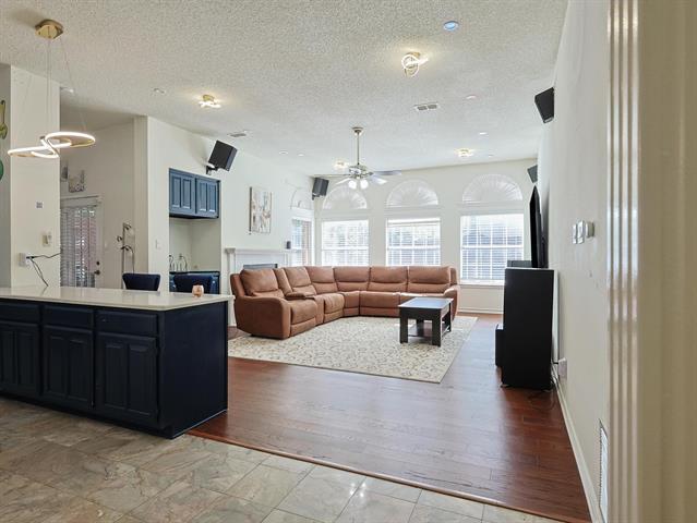 Building Photo - 501 Halifax Ln