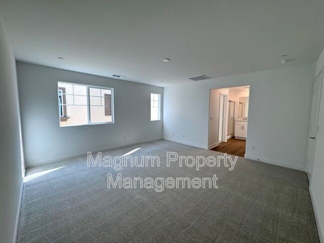 Building Photo - 30769 Valley Heights Dr.