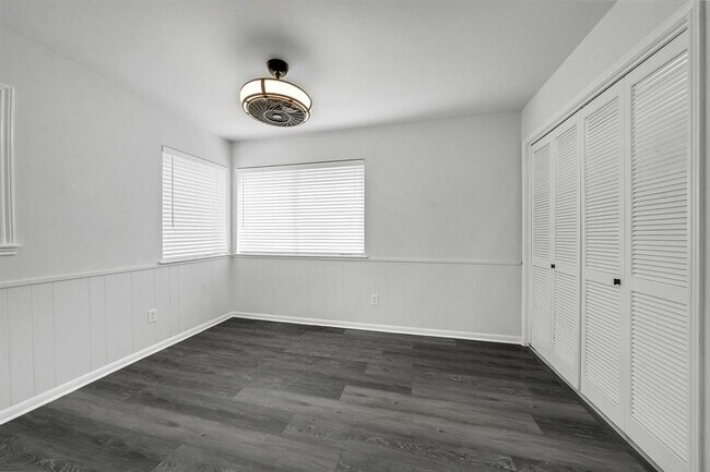 Building Photo - 13806 Burgoyne Rd