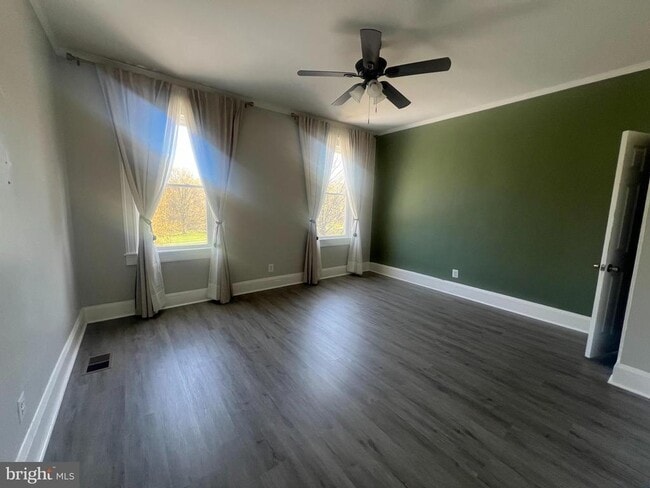 Building Photo - 3031 Shannon Dr