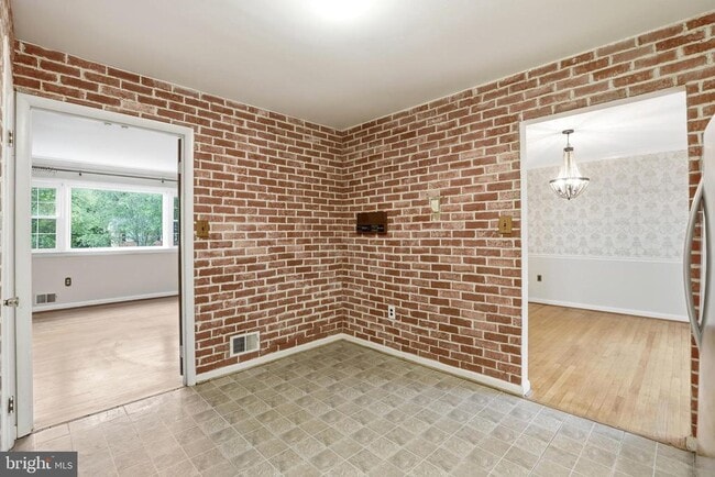 Building Photo - 11410 Mary Catherine Dr