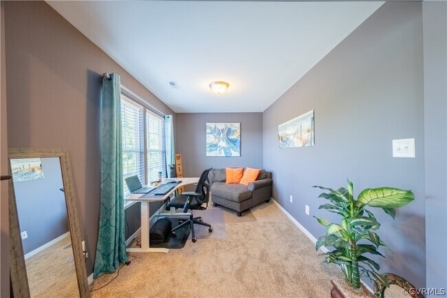 Building Photo - 9535 Thornecrest Dr