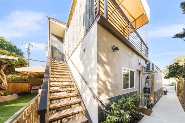 Building Photo - 18750 Collins St