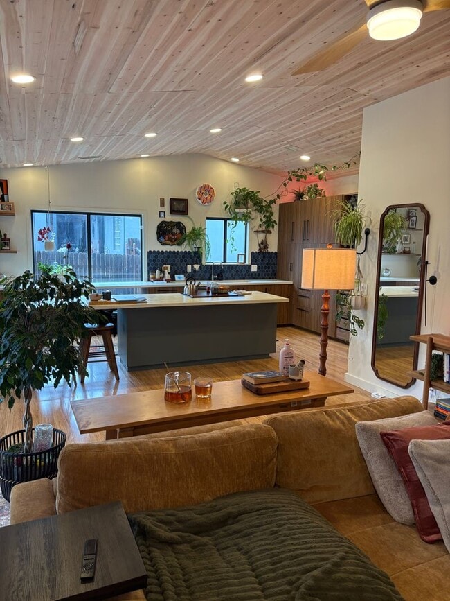 Building Photo - 1-Year Long-Term Rental