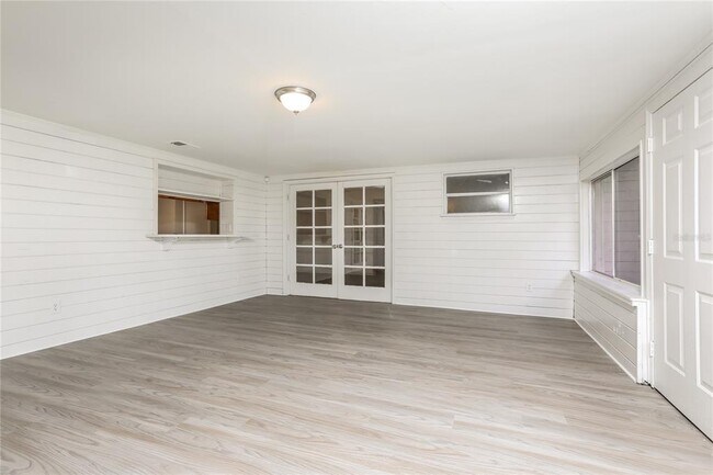 Building Photo - 200 Odham Dr