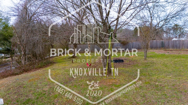 Building Photo - 837 Teffeteller Ln