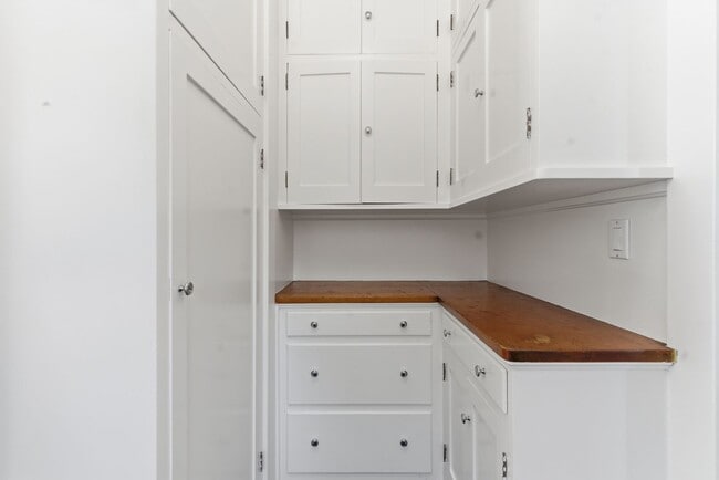 Building Photo - 501-503 Mandana Blvd