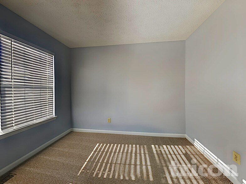 Building Photo - 7068 Grinder Ct