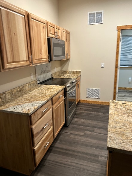 Building Photo - 351 W Buttercup Way