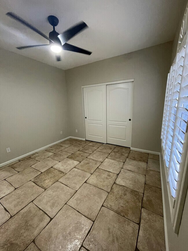 Building Photo - 2150 S Boulder Ct