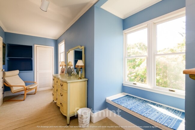 Building Photo - 750 N 75th St