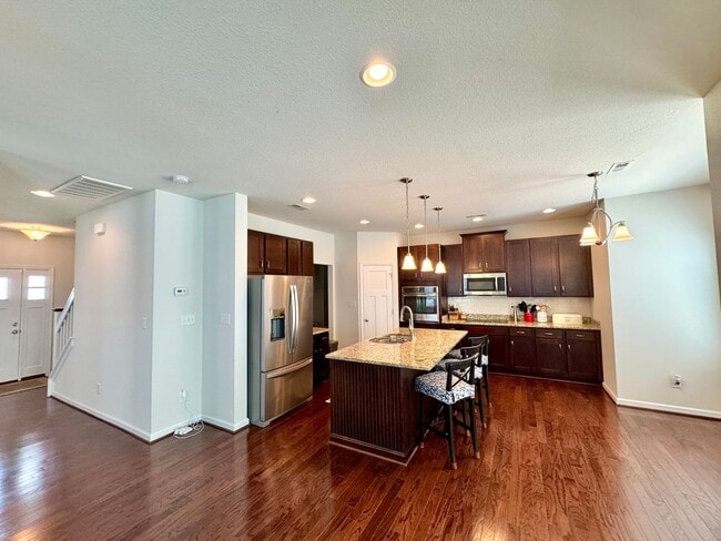 Building Photo - Spacious Suffolk Home in Desirable Bennett...