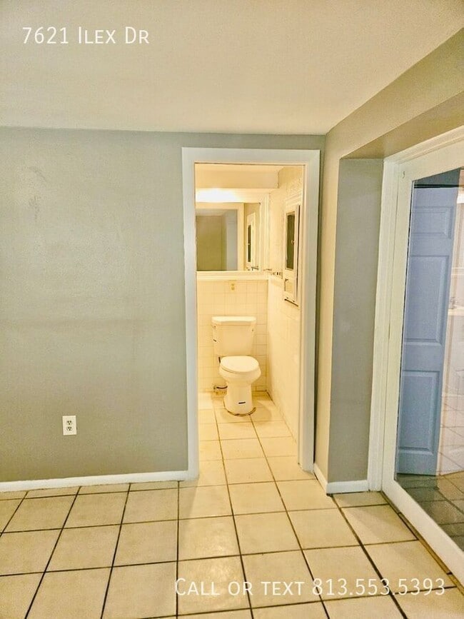 Building Photo - 7621 Ilex Dr