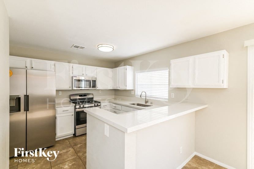 Building Photo - 1711 Toltec Cir