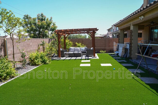 Building Photo - 5229 N 79th Dr