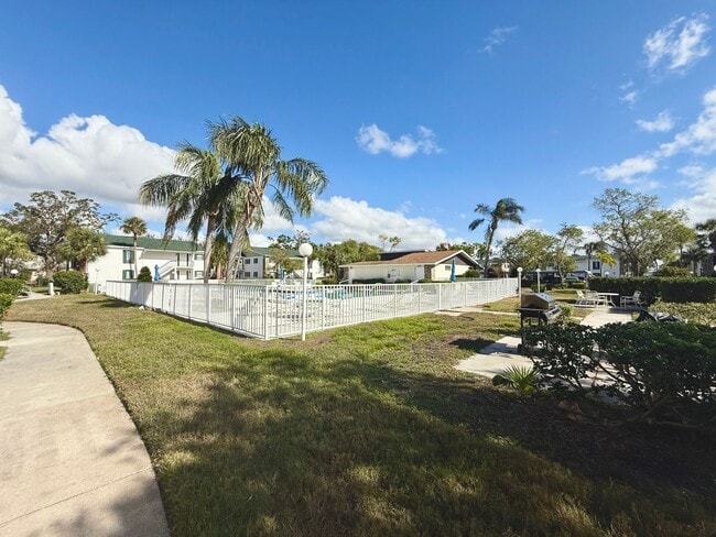 Building Photo - You Will LOVE this Ground Floor 2 Bedroom - Water Included (55+ Community)
