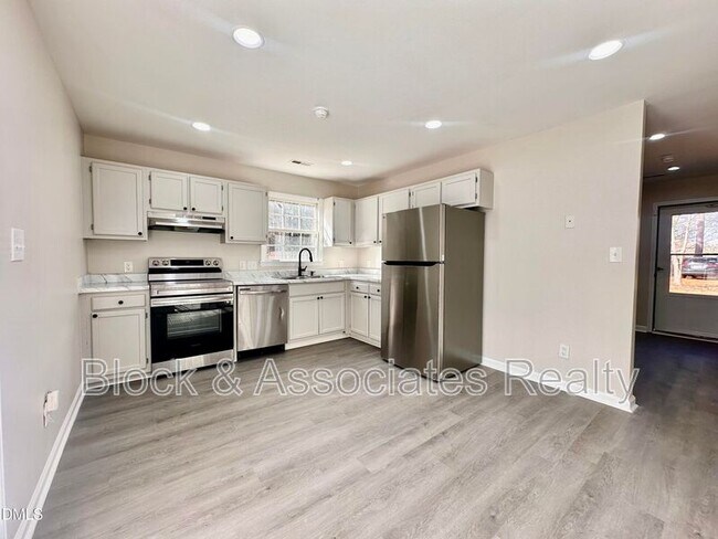 Building Photo - 420 Tippett Rd