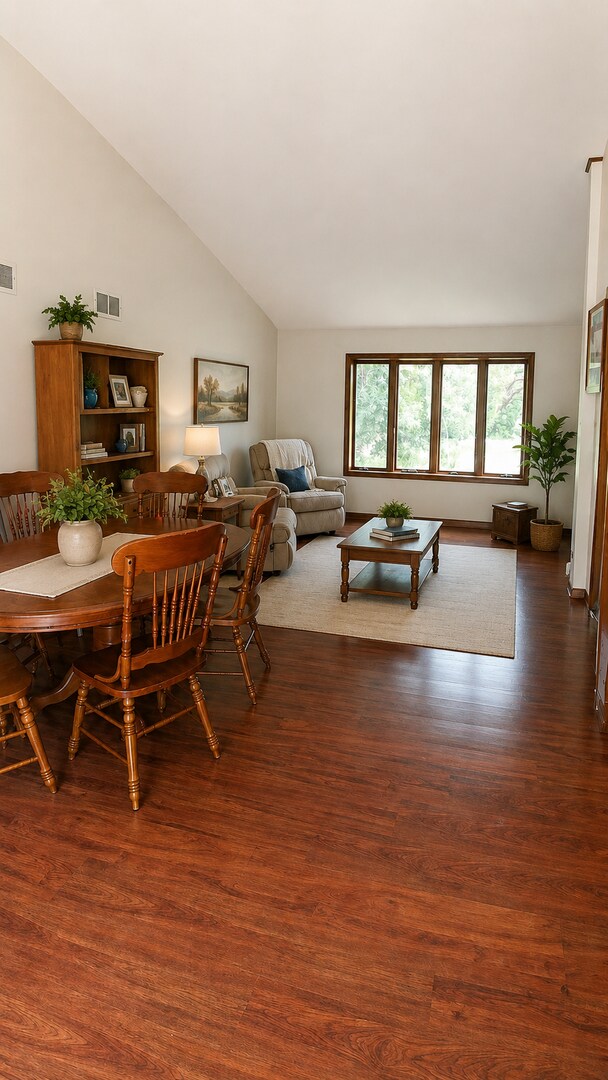 Building Photo - 3 Bedroom 2 Bathroom Single Family Home