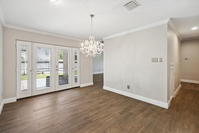 Building Photo - 1311 Ambergate Dr