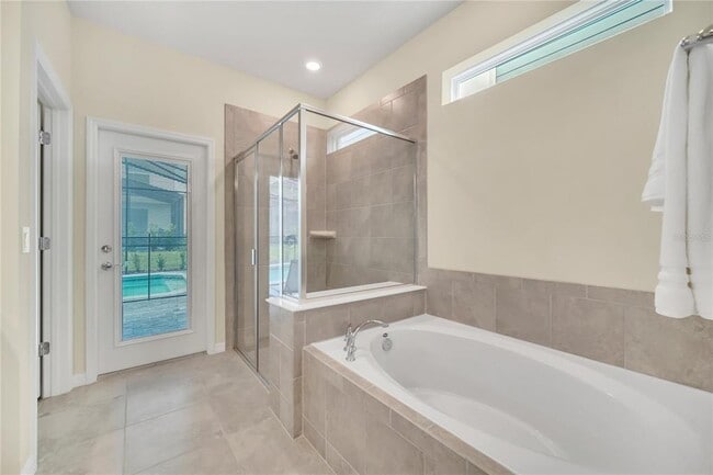 Building Photo - 7196 Oakmoss Loop