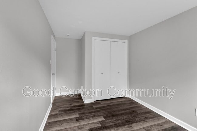 Building Photo - 5451 Creekside Ct