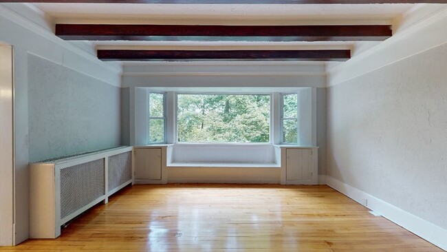 Building Photo - 54 Beeching St