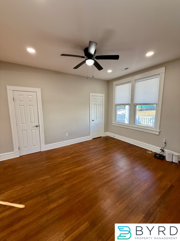 Building Photo - 3007 3rd Ave