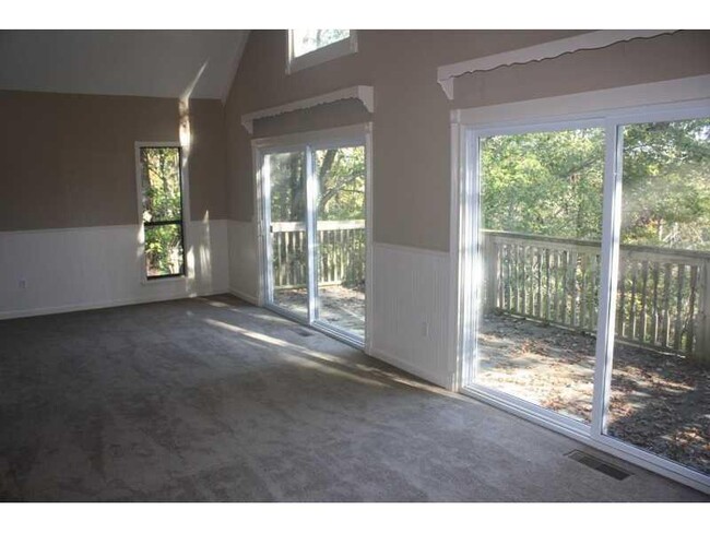 Building Photo - 3836 Clubhouse Dr
