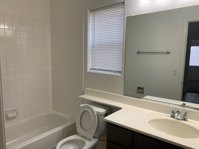Building Photo - 8563 Stone Mill Way