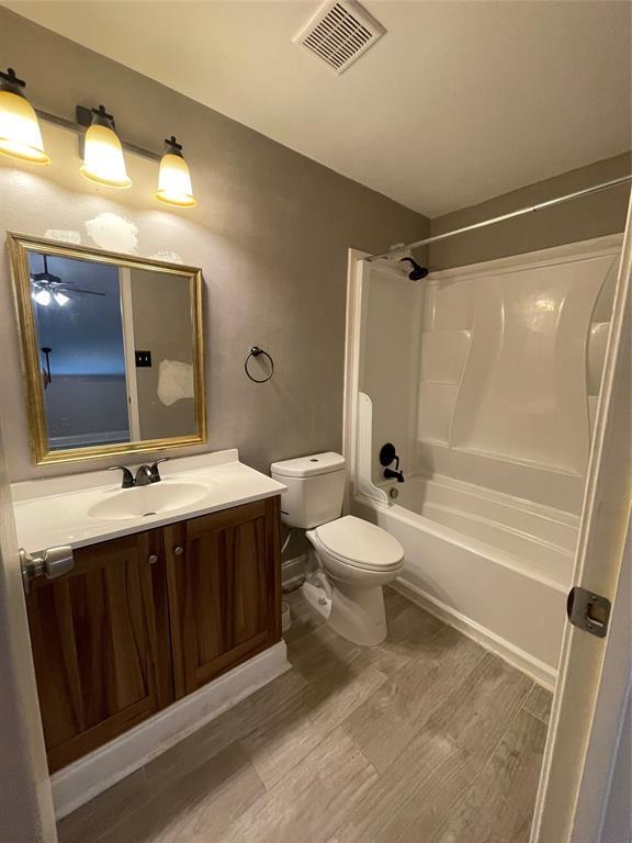 Building Photo - 3741 Sunrise Dr