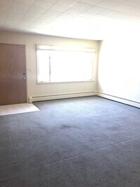 Building Photo - Upper Unit 2 Bedroom 1 Bathroom