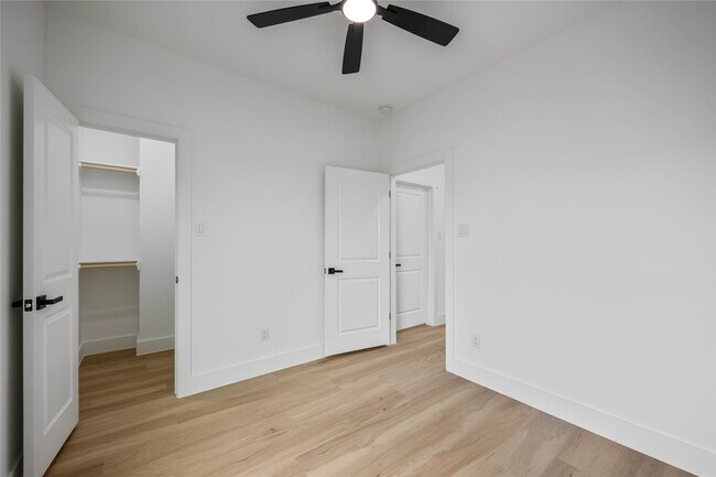 Building Photo - 4806 Carmen St