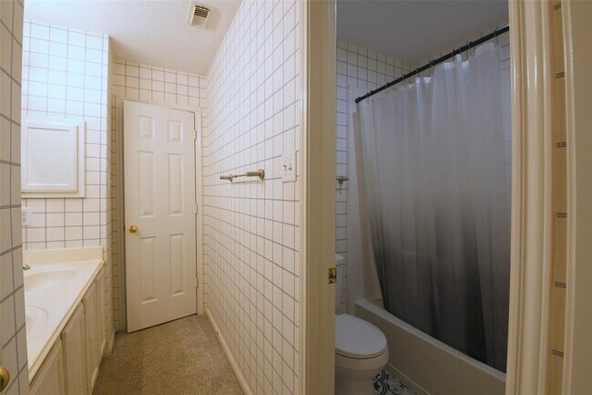Building Photo - 18719 Racquet Sports Way