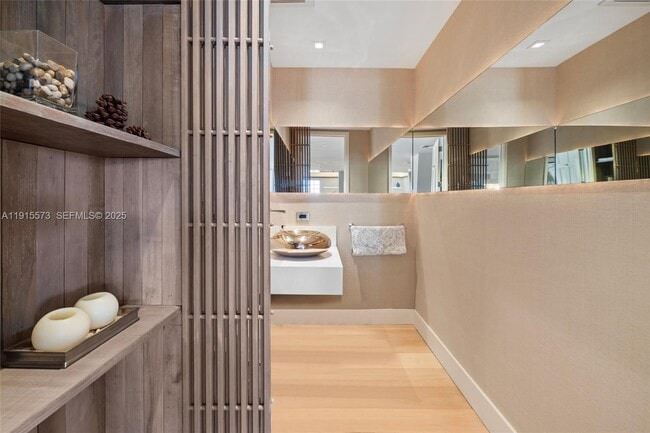 Building Photo - 4924 Fisher Island Dr