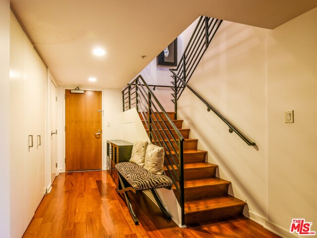 Building Photo - 13700 Marina Pointe Dr