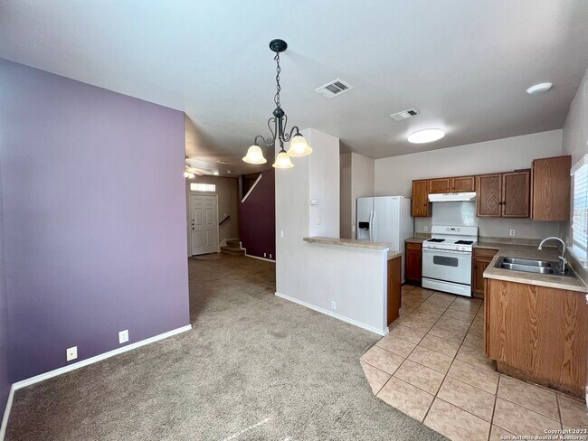 Building Photo - 301B Utterback-