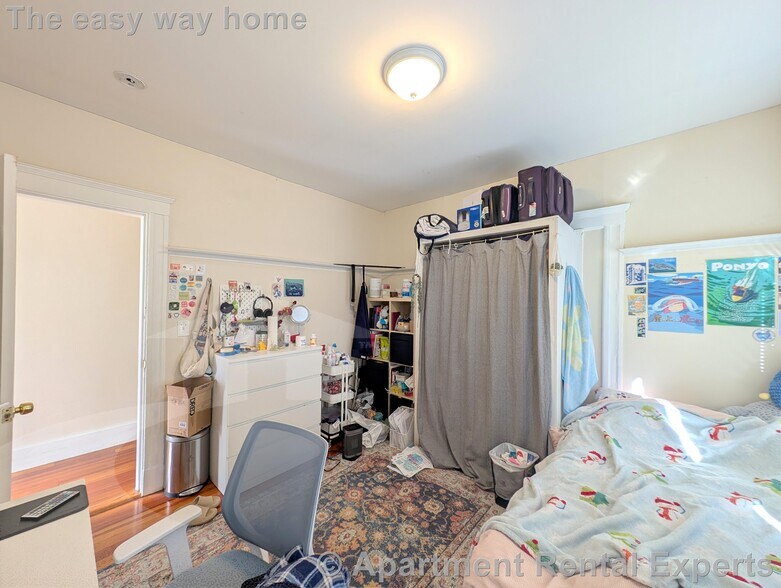 Building Photo - 300 Boston Ave