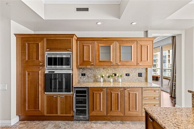 Building Photo - 2777 Paradise Rd