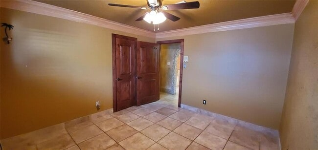 Building Photo - 4323 Colombia Dr