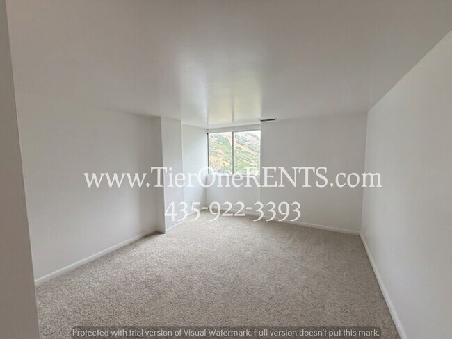Building Photo - This property offers a NO DEPOSIT option available for qualified renters