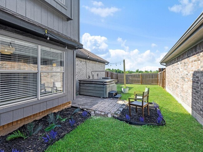 Building Photo - 2409 Baretta Dr