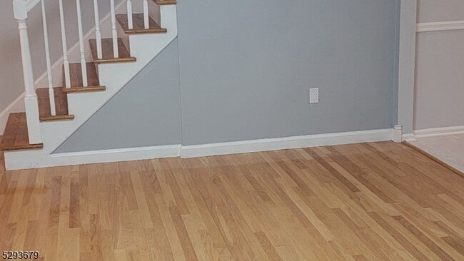 Building Photo - 4 Deerfield Rd