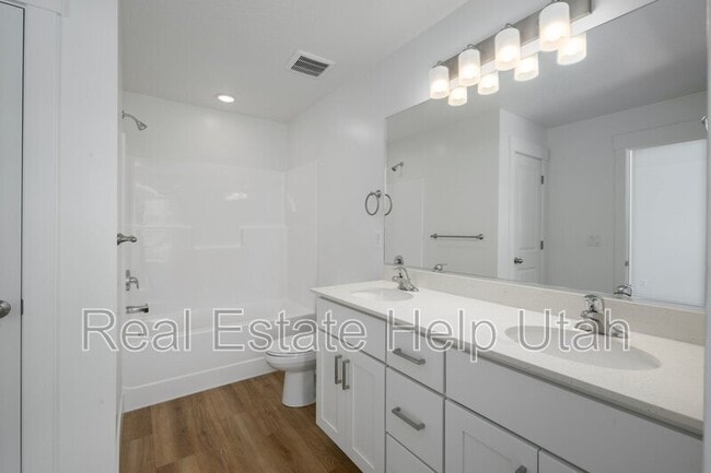 Building Photo - 281 W 1150 N