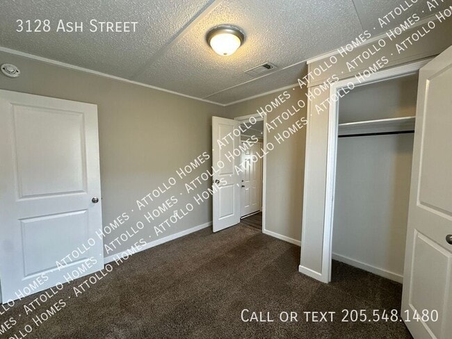 Building Photo - 3128 Ash St