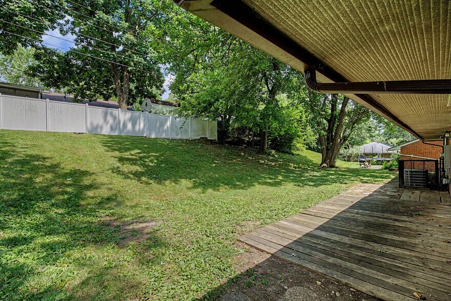 Building Photo - 4606 Winchester Dr